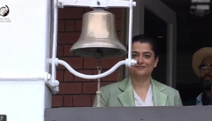 Former Pakistan women’s cricket team captain Sana Mir rings the bell on the second day of the ICC World Test Championship Final between Australia and South Africa at Lords Cricket Ground in London on June 12, 2025. — Screengrab